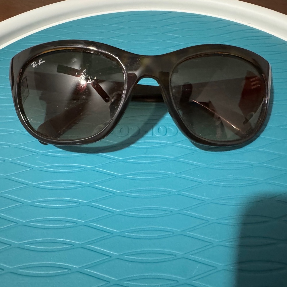 Vintage classic unisex Ray-ban sunglasses